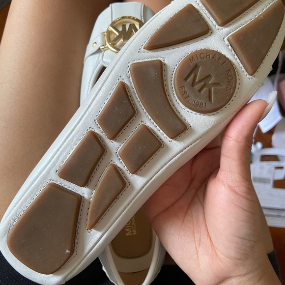 Michael Kors shoe - Picture 3 of 3